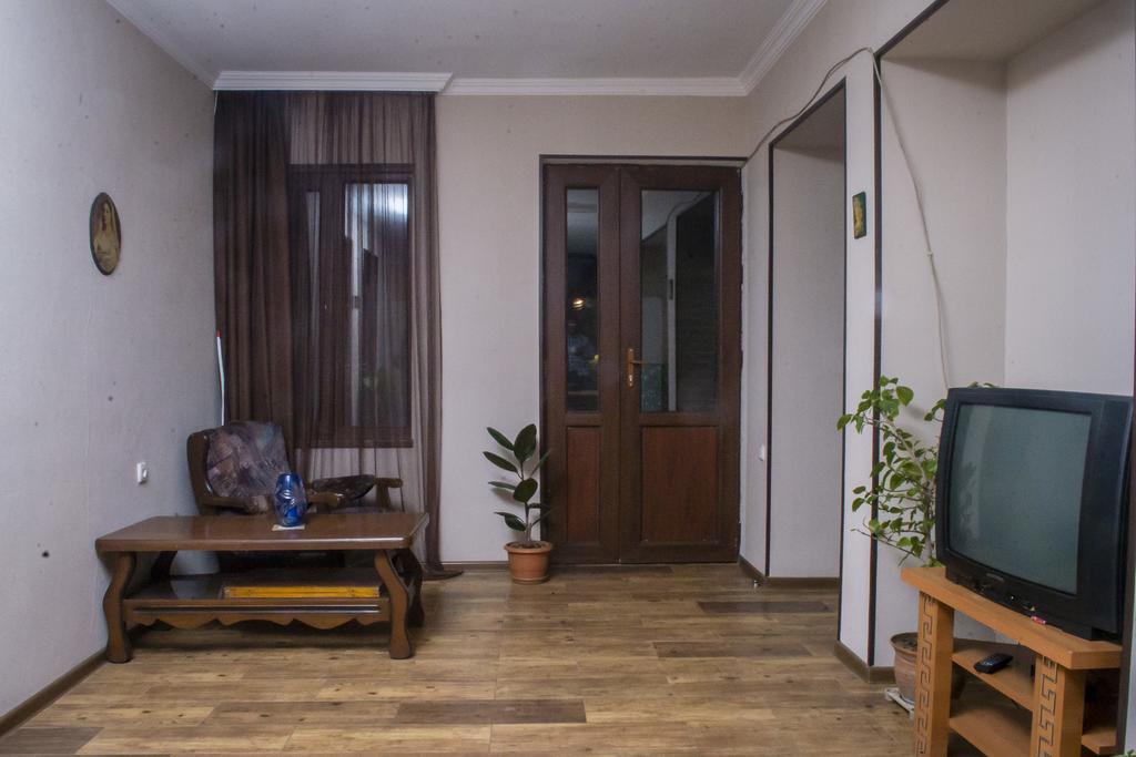 Gng Guest House Telavi Exterior foto